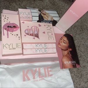 KYLIE COSMETICS BUNDLE